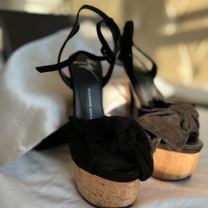 GIUSEPPE ZANOTTI Platform sandals. BRAND NEW. Comes with box and dust bag.